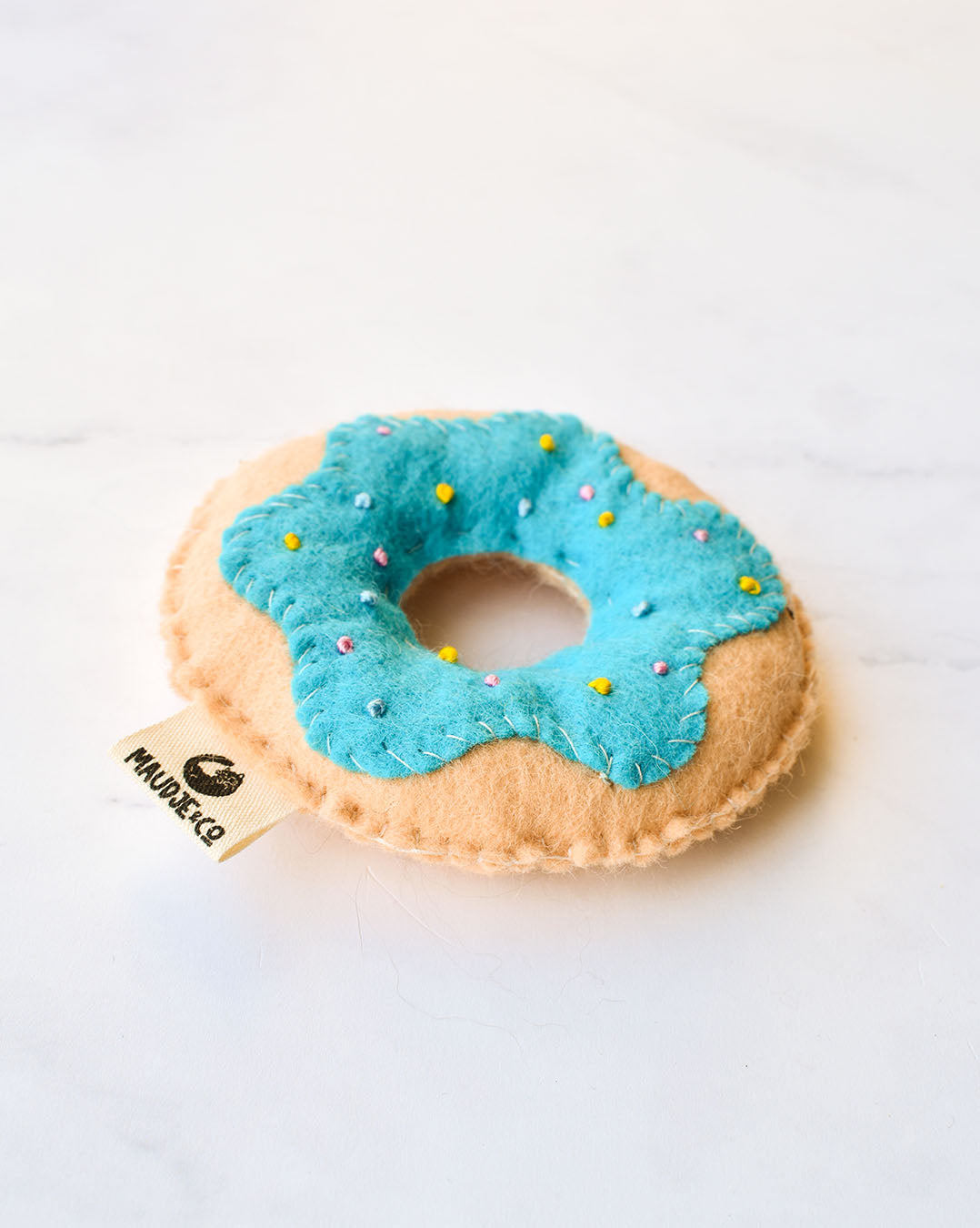 Donut Blueberry delight -  Kattenspeelgoed - donut, kattenkruid, speeltje - Door Maudje & Co