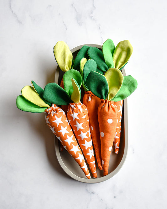 I carrot a lot – Set van twee -  Kattenspeelgoed - kattenkruid, speeltje, wortel - Door Maudje & Co
